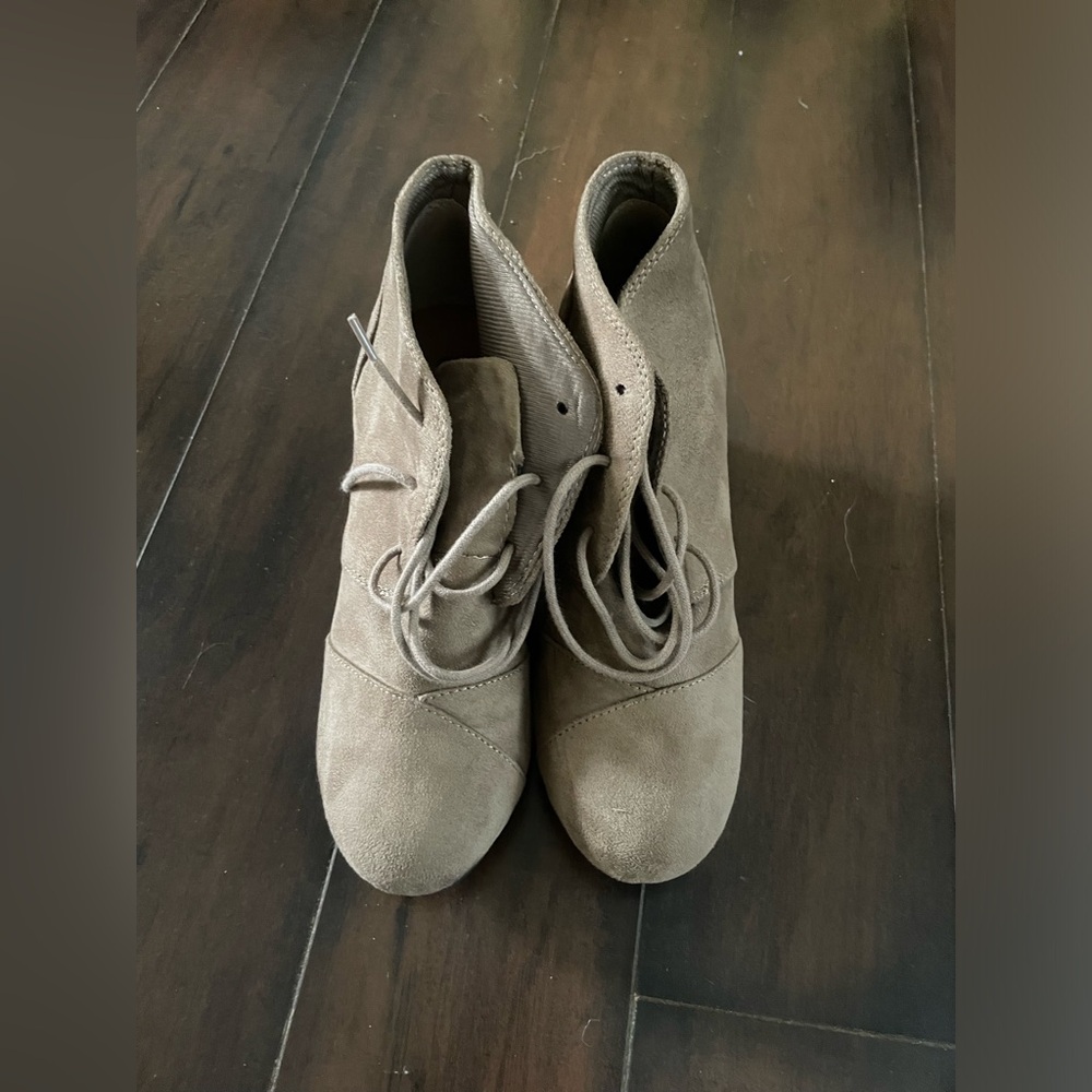 wedge booties. suade material
